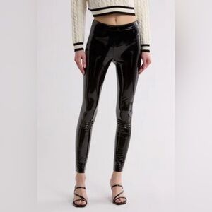 NWT - Alice +Olivia Maddox Back Zip Vegan Black Leather Leggings - Size 8